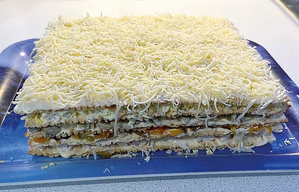 Хозяйка из Мяделя поделилась рецептом закусочного торта