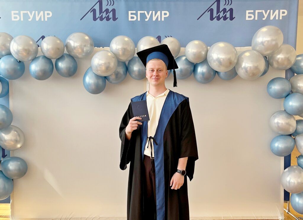 Куда после вузов распределились медалисты Мядельского района – история первая