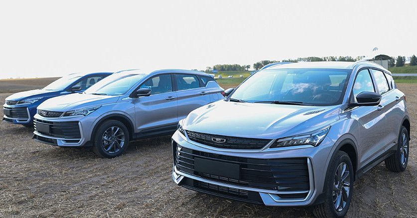 Лукашенко подарил передовикам жатвы новые автомобили Belgee