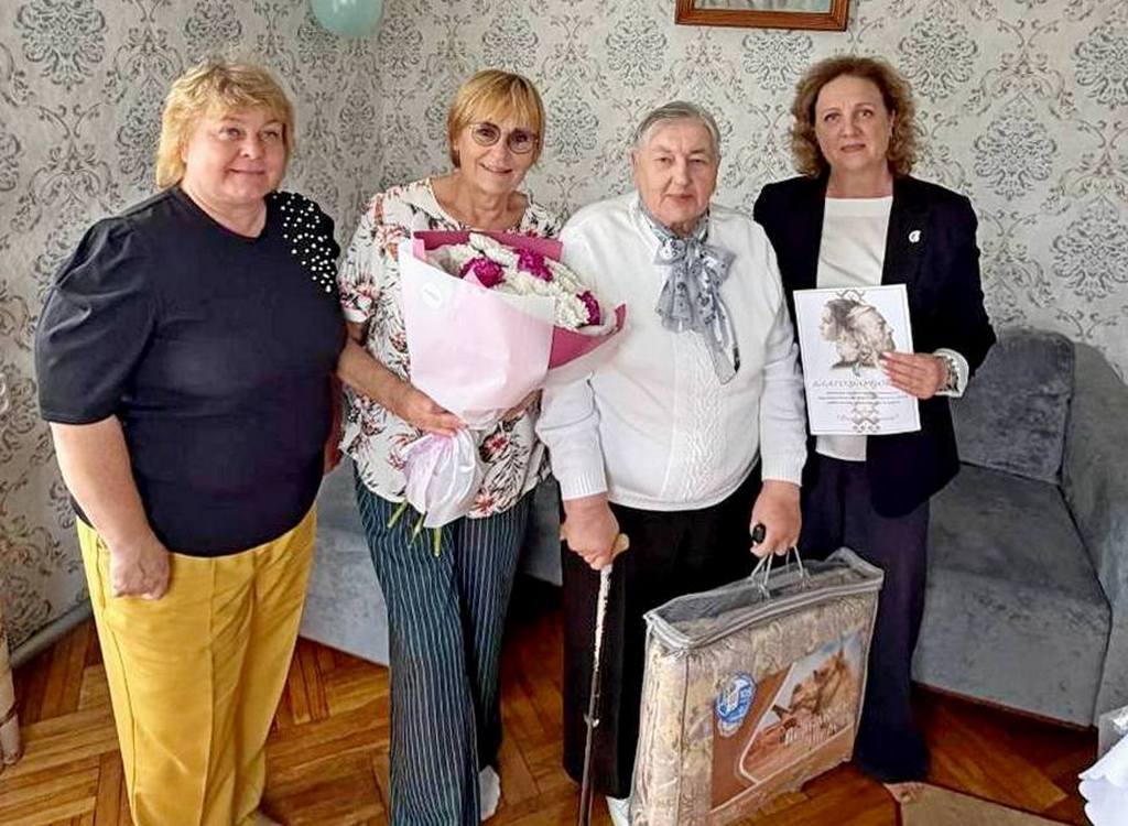 В Будславе поздравили с юбилеем Тересу Войнилко — она более 35-ти лет возглавляла детский сад