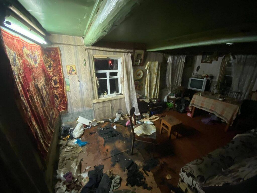 На пожаре в Кривичах пострадал мужчина